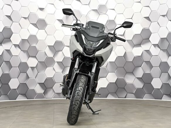 2025 Honda NC 750X, серый, 1299000 рублей - вид 4