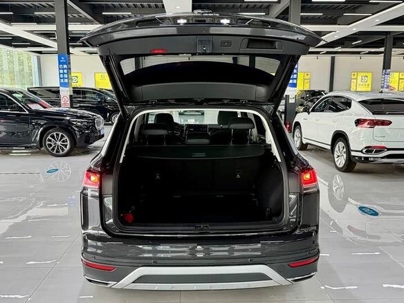 2023 Volkswagen Tayron I Рестайлинг, серый, 2495000 рублей - вид 9