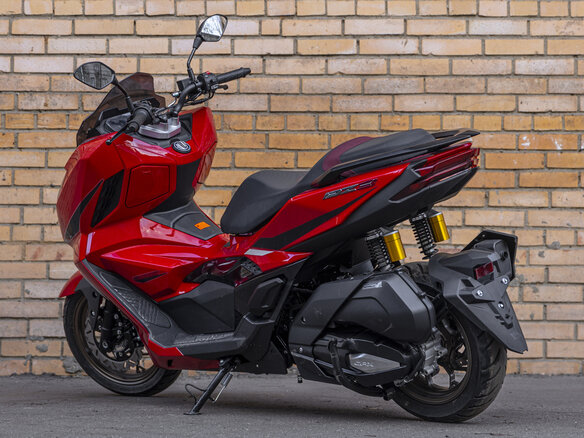 2026 GPX DZ3, красный, 379900 рублей - вид 5