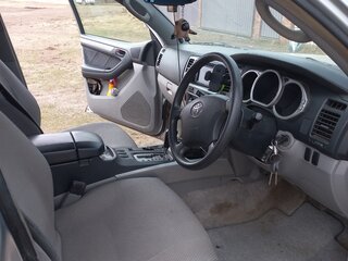 2003 Toyota Hilux Surf IV, серебристый, 1800000 рублей, вид 4