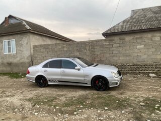 2002 Mercedes-Benz E-Класс 500 III (W211, S211), серебристый, 1100000 рублей, вид 3