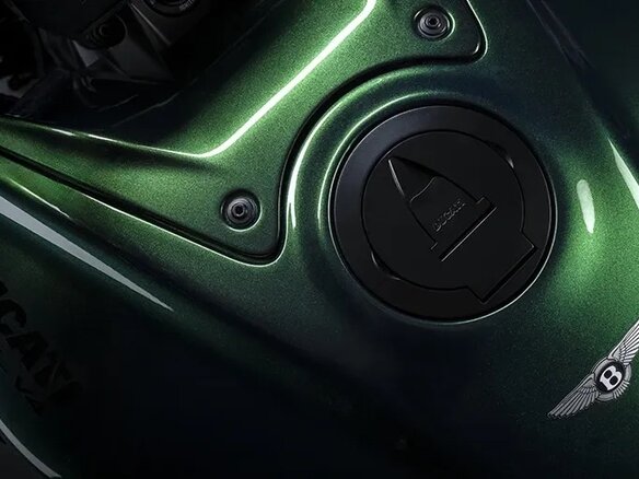 2024 Ducati Diavel V4, зелёный, 6950000 рублей - вид 4