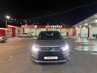 2015 Mitsubishi Outlander III Рестайлинг 2, серебристый, 1750000 рублей, вид 1