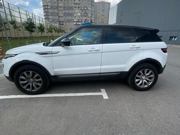 2017 Land Rover Range Rover Evoque I Рестайлинг, белый, 2050000 рублей - вид 7