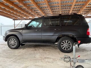 2004 Toyota Land Cruiser 100 Series Рестайлинг 1, чёрный, 1700000 рублей, вид 4