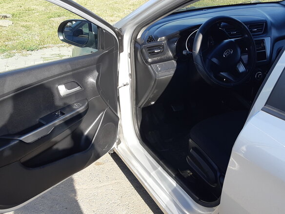 2014 Kia Rio III, серебристый - вид 4