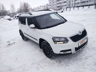 2017 Skoda Yeti I Рестайлинг, белый, 1300000 рублей, вид 3