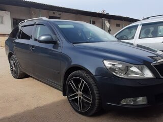 2010 Skoda Octavia II (A5) Рестайлинг, серый, 920000 рублей, вид 1