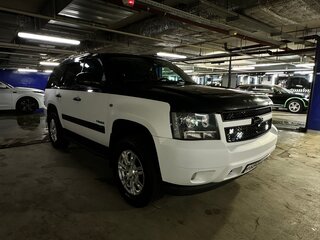 2012 Chevrolet Tahoe 6AT III, белый, 2290000 рублей, вид 4