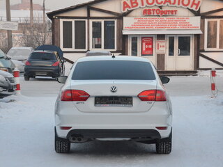 2014 Volkswagen Jetta VI Рестайлинг, белый, 1200000 рублей, вид 4