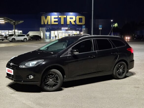 2014 Ford Focus III, чёрный, 890000 рублей - вид 2