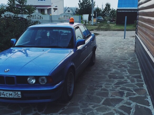 1988 BMW 5 серии 525i III (E34), голубой - вид 2