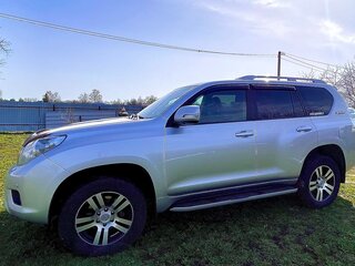 2011 Toyota Land Cruiser Prado 150 Series, серебристый, 3400000 рублей, вид 2