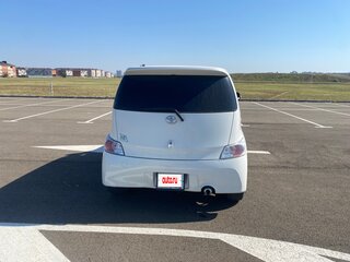 2009 Toyota bB II Рестайлинг, белый, 590000 рублей, вид 3