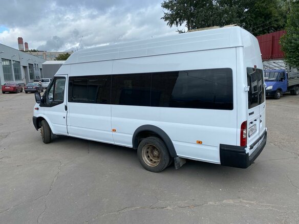 2007 Ford Transit, белый - вид 2