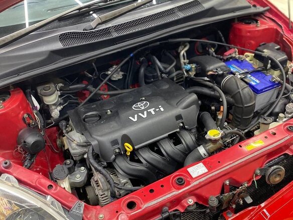 2003 Toyota Vitz I (P10), красный, 520000 рублей - вид 11