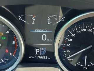 2015 Toyota Land Cruiser 200 Series Рестайлинг 1, белый, 6200000 рублей, вид 4