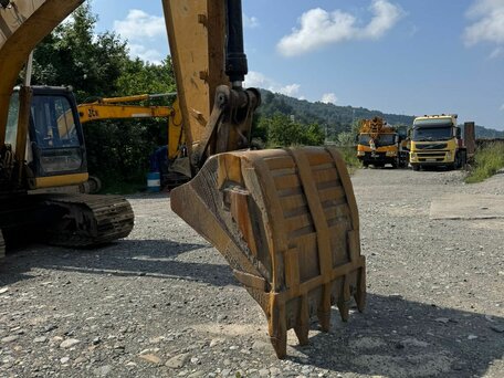2009 Caterpillar 325, 4999000 рублей, вид 4