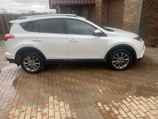 2018 Toyota RAV4 IV (XA40) Рестайлинг, белый, 2499990 рублей, вид 4