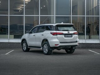 2018 Toyota Fortuner II, белый, 3450000 рублей, вид 2