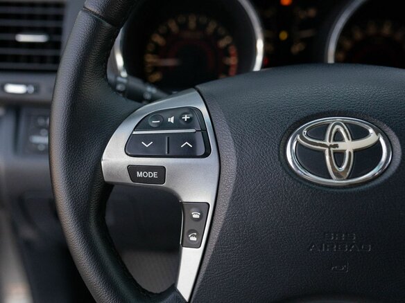2011 Toyota Highlander II (XU40) Рестайлинг, серый - вид 11