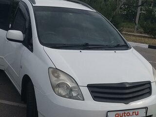2001 Toyota Corolla Spacio II, белый, 550000 рублей, вид 2