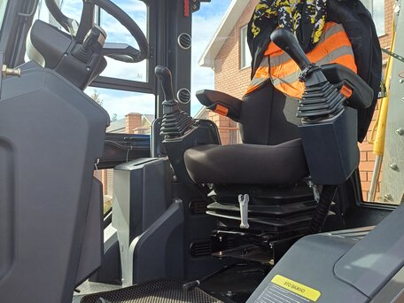 2024 JCB 3CX, жёлтый, 4000000 рублей, вид 3