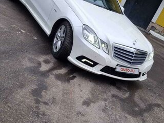 2011 Mercedes-Benz E-Класс 200 5G-Tronic IV (W212, S212, C207), белый, 1530000 рублей, вид 2