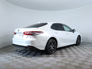 2021 Toyota Camry VIII (XV70) Рестайлинг, белый, 2730000 рублей, вид 5