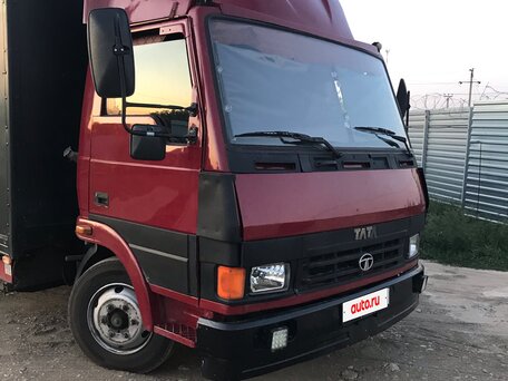 2012 TATA 613, красный, 550000 рублей, вид 1