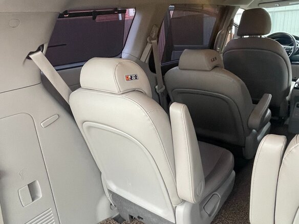 2019 Kia Carnival III, чёрный - вид 18