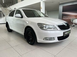 2012 Skoda Octavia II (A5) Рестайлинг, белый, 729000 рублей, вид 3