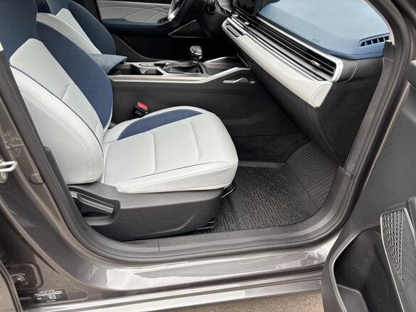 2023 Geely Emgrand II, серый, 1300000 рублей - вид 8