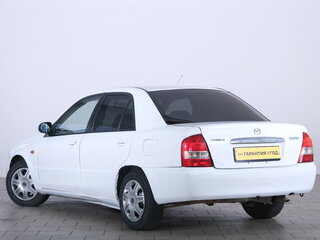 2002 Mazda Familia VIII (BJ), белый, 299000 рублей, вид 4