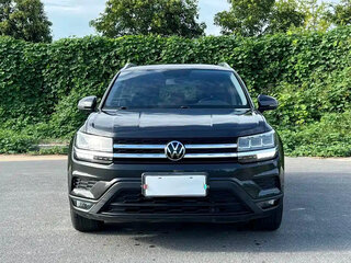 2023 Volkswagen Tharu I, чёрный, 1450000 рублей, вид 2