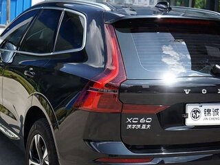 2025 Volvo XC60 II Рестайлинг 2, чёрный, 5250000 рублей, вид 2