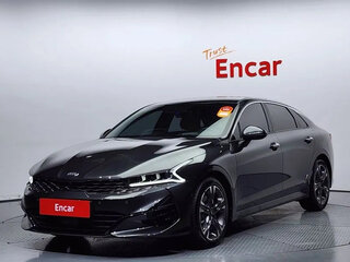 2021 Kia K5 III, серый, 2650000 рублей, вид 1