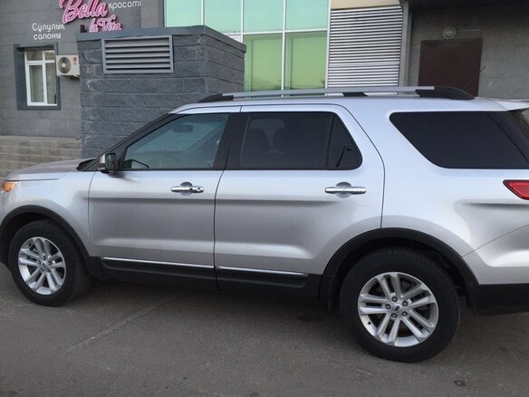 2013 Ford Explorer V, серебристый, 2207525 рублей - вид 2