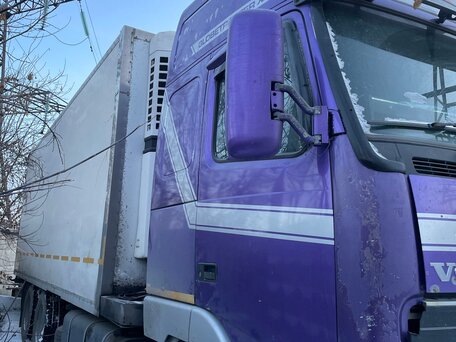 1999 Volvo FH, фиолетовый, 3500000 рублей, вид 3