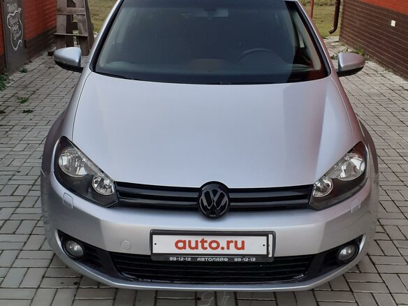 2011 Volkswagen Golf VI, серебристый - вид 1