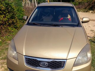 2010 Kia Rio II Рестайлинг, бежевый, 400000 рублей, вид 1