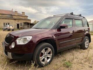 2012 Skoda Yeti I, пурпурный, 840000 рублей, вид 3