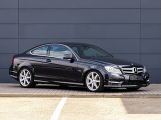 2011 Mercedes-Benz C-Класс 180 III (W204) Рестайлинг, чёрный, 1355000 рублей, вид 3