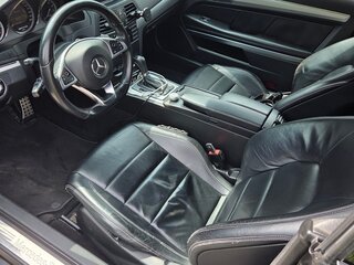 2009 Mercedes-Benz E-Класс 500 IV (W212, S212, C207), чёрный, 1400000 рублей, вид 4