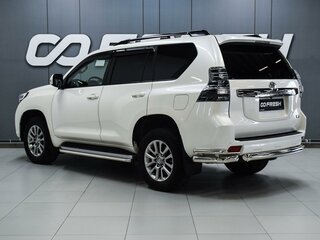 2016 Toyota Land Cruiser Prado 150 Series Рестайлинг 1, белый, 4549000 рублей, вид 2