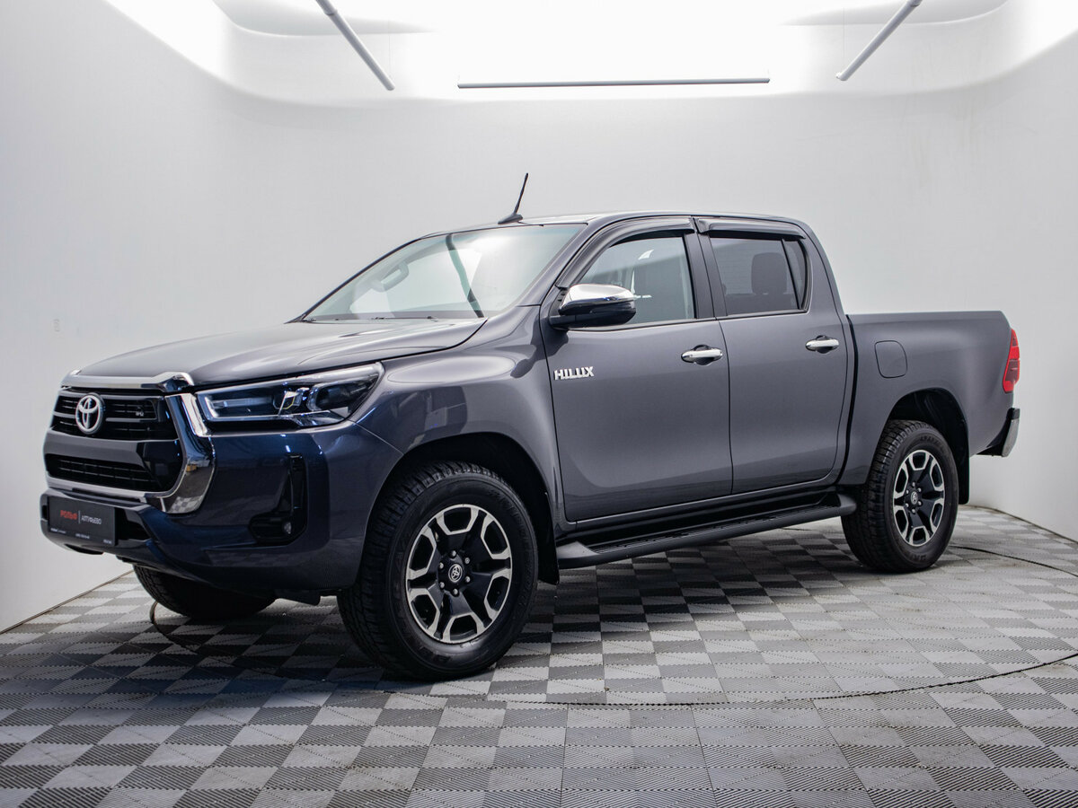 Открыть фотографии: Toyota Hilux VIII Рестайлинг 2
