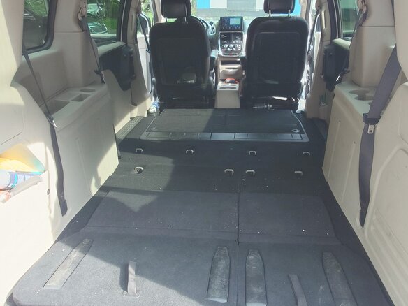 2011 Dodge Caravan Grand V, серый, 1349999 рублей - вид 18