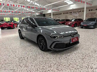 2023 Volkswagen Golf VIII, серый, 1730069 рублей, вид 3