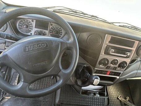 2010 Iveco Daily, белый, 1000000 рублей, вид 4