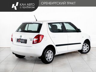 2011 Skoda Fabia II Рестайлинг, белый, 494000 рублей, вид 3